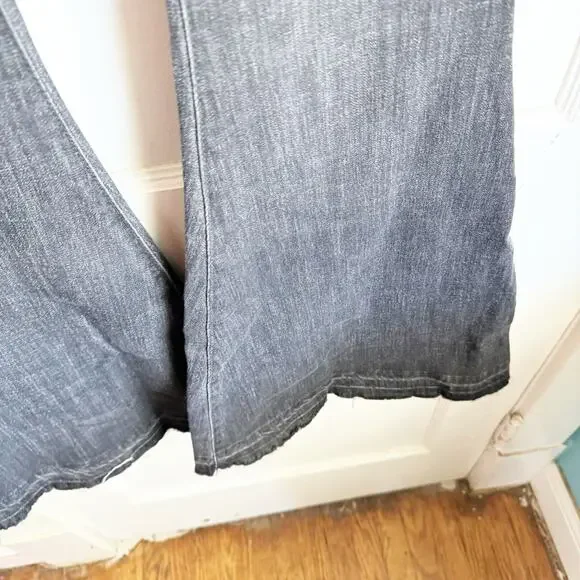 Free People We the Free Irreplaceable Dramatic Flare Dropped Hem Jeans Size 27 - Picture 6 of 11